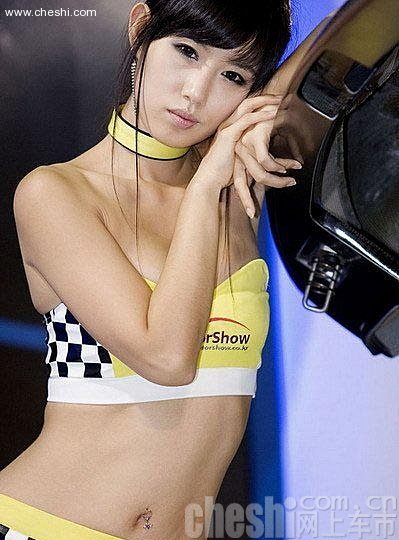 韩国第一车模宋智娜 展魔鬼身材性感逼人