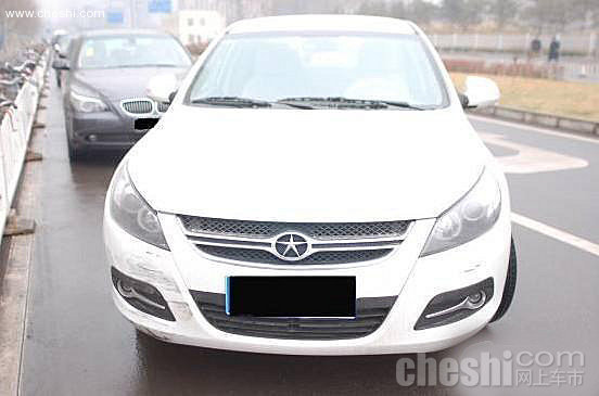 刮蹭引车主大战