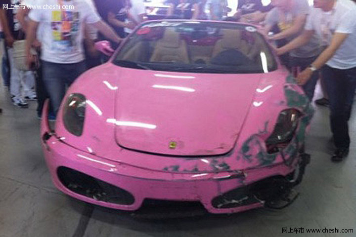 超跑嘉年华争相斗艳