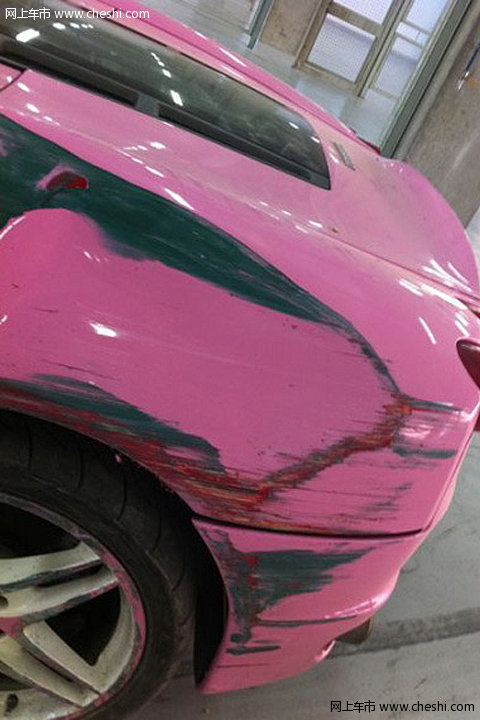 超跑嘉年华争相斗艳