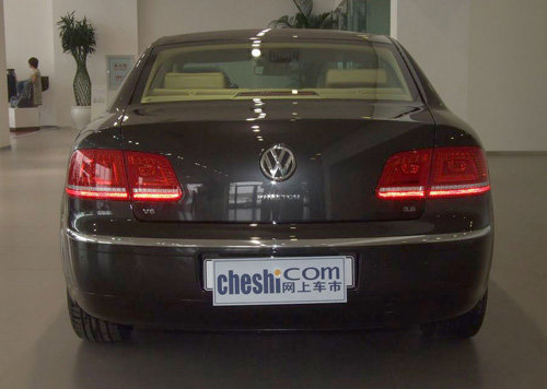 辉腾v6最低首付1680万3年0利率0担保