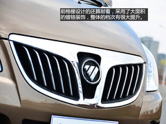 后排空间很强大 体验福田蒙派克9座MPV
