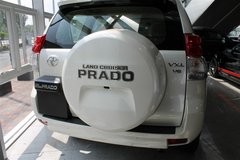 豐田霸道4000中東版 天津港現(xiàn)車狂甩52萬