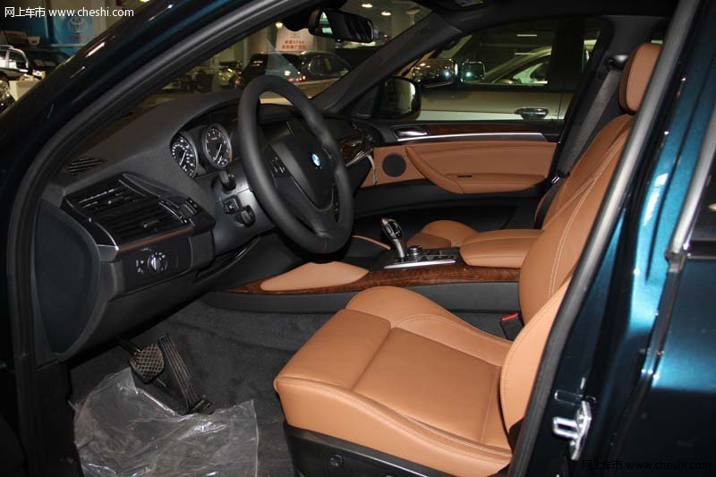 宝马X6美规版 现车颜色全折扣价75.8万