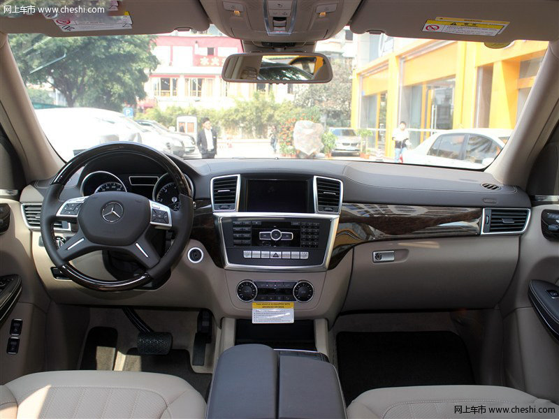奔馳GL350 現(xiàn)車到店最低價(jià)優(yōu)惠冰點(diǎn)促銷