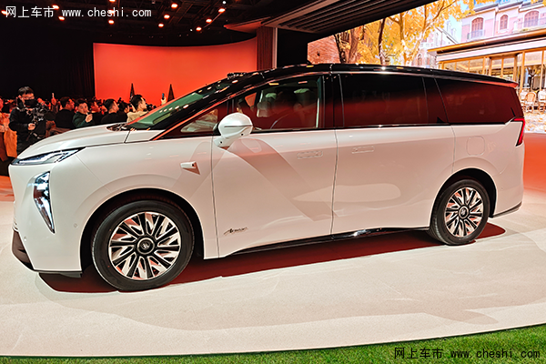 至境世家43.99万元起！最大尺寸的别克MPV来了