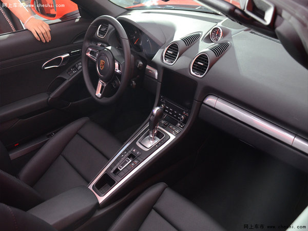 保时捷全新中置跑车718 Boxster登陆海南-图7