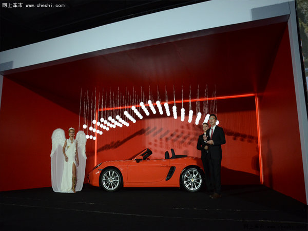 保时捷全新中置跑车718 Boxster登陆海南-图3