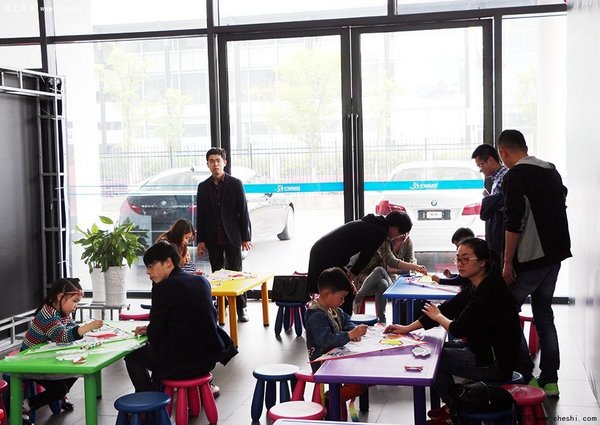 创新BMW 2系旅行车春季家庭日活动落幕-图4