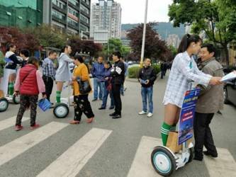 爱尔威电动平衡车参与2016巴中汽车展-图3