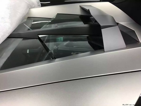 兰博基尼雷文顿 限量冰蓝色现车一台实拍-图9