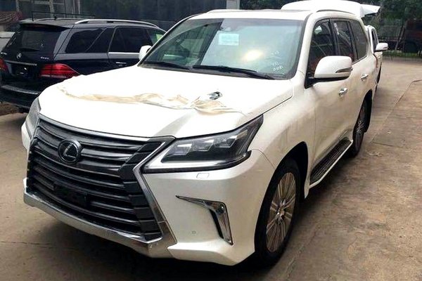 雷克萨斯LX570完爆酷路泽5.7V8全能一哥-图1