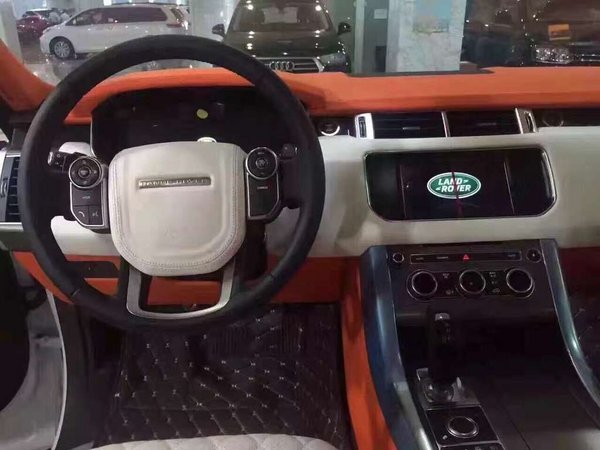 16款中东路虎揽胜运动 双拼座椅滑动全景-图4