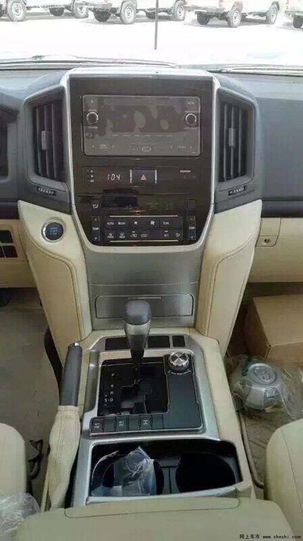 2016款丰田酷路泽4000  全地形四驱越野-图8