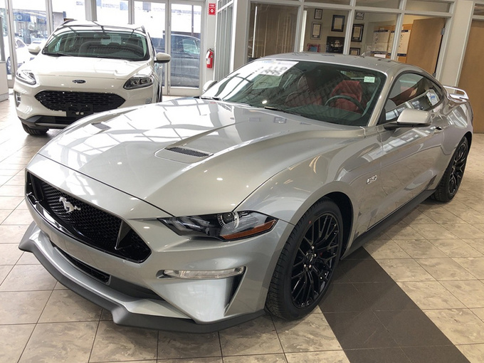 福特野马gt进店实拍 搭5.0l v8/四出排气更运动