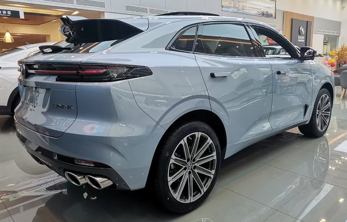 长安uni-k疑似价格曝光 2.0t售17.99-19.49万元-图5