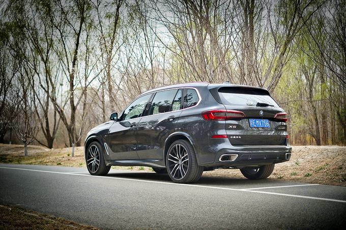 《豪华180》国产宝马x5l 公路之王进化不止于大-图11