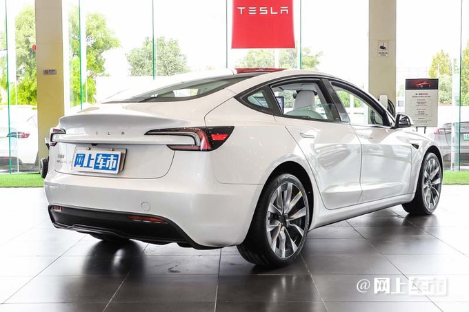 特斯拉Model3涨价图片