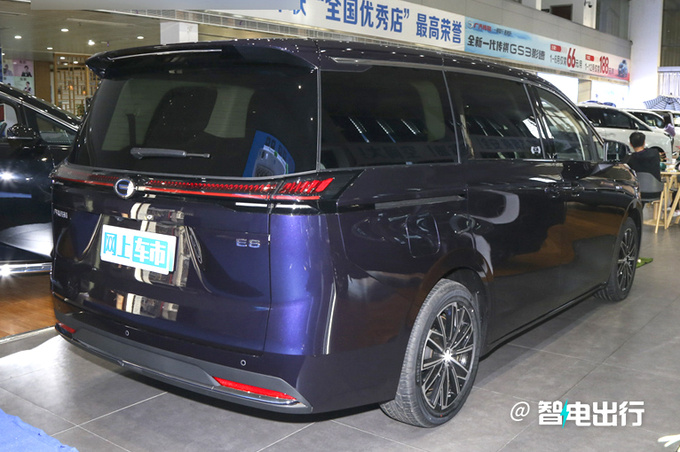 傳祺e8定位中型mpv,是廣汽傳祺首款應用傳祺智電科技i-gtec技術的車型