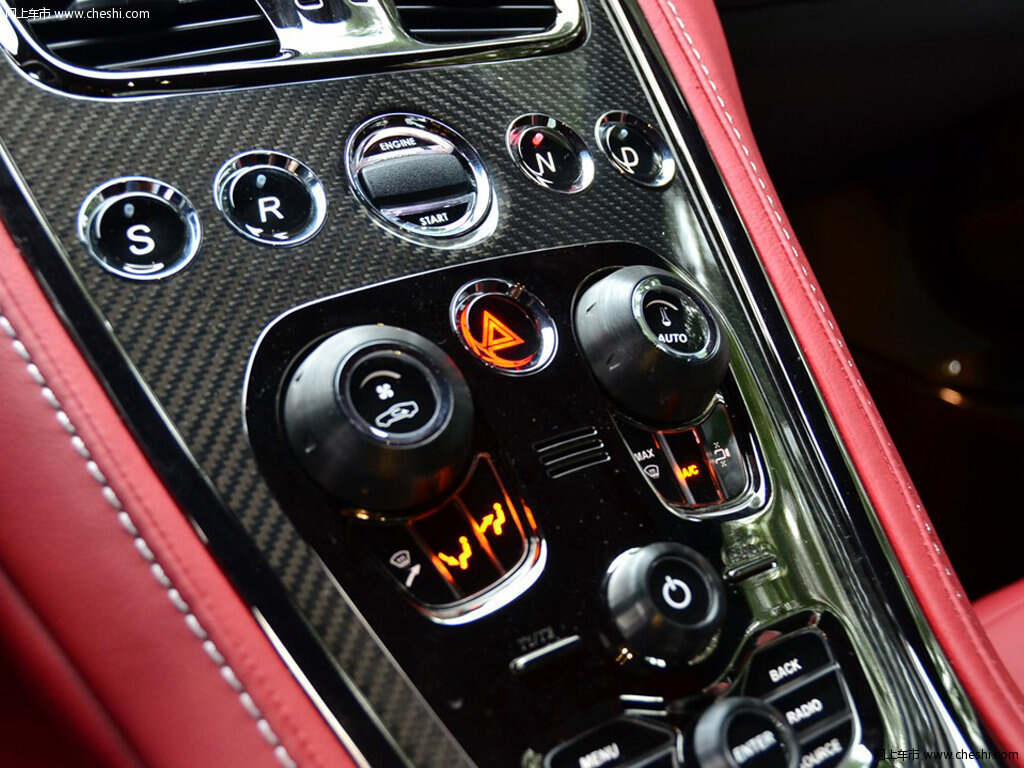 2010款 one-77中控方向盘