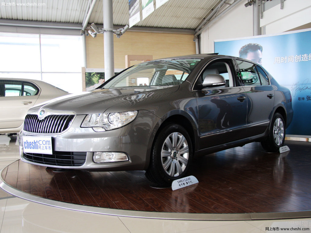 2012款 昊銳 1.8tsi at 貴雅版5座外觀整體