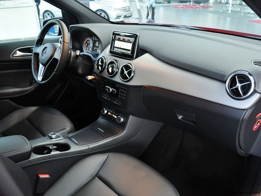 熔岩红奔驰b级 2012款 b200 1.6t内饰中控图片(3/31)_网上车市