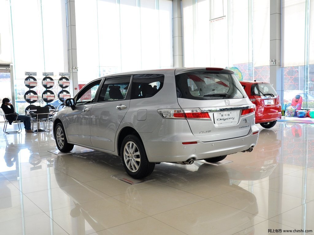 奥德赛 2.4l at 精英版 7座 2013款外观整体