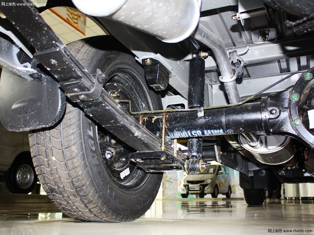 五菱荣光 1.2 mt 基本型 2012款动力底盘