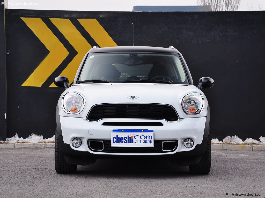 亮白色mini countryman 2012款 1.