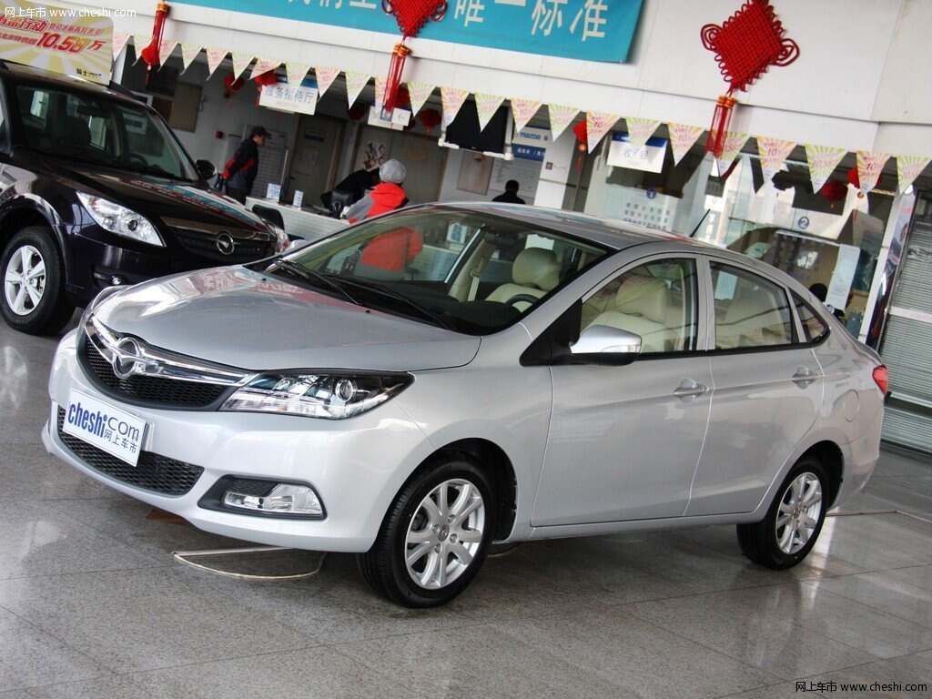 2013款 海马m3 1.5l mt 精英型外观整体