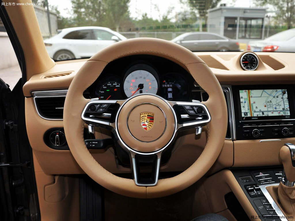 玛瑙灰macan 2014款 macans内饰中控图片(3/8)_网上车市