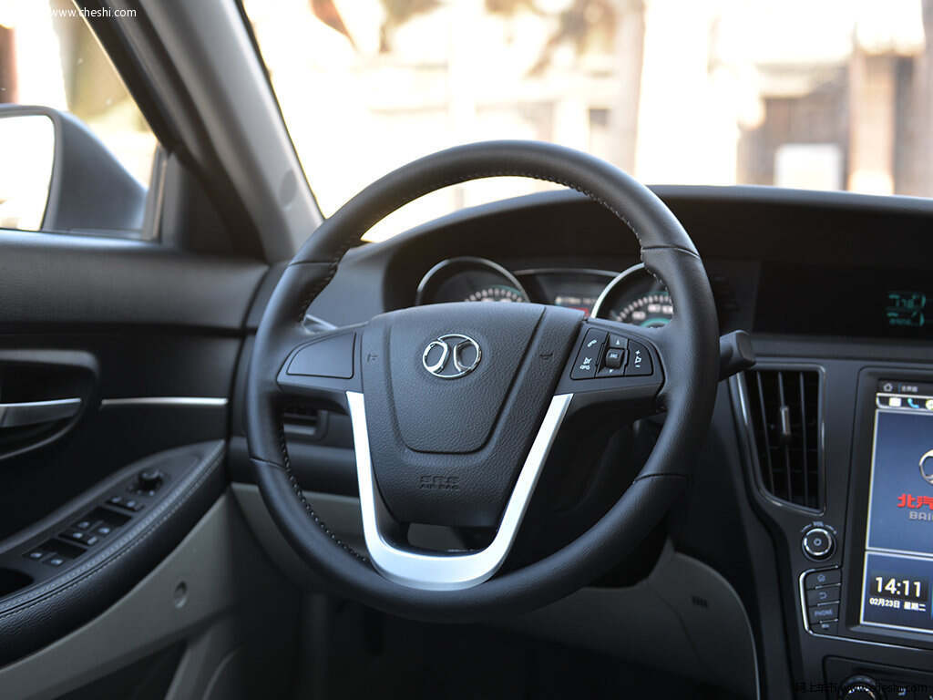 【eu系列原图展示1744991x1744991-北汽新能源eu系列图片大全】-网上