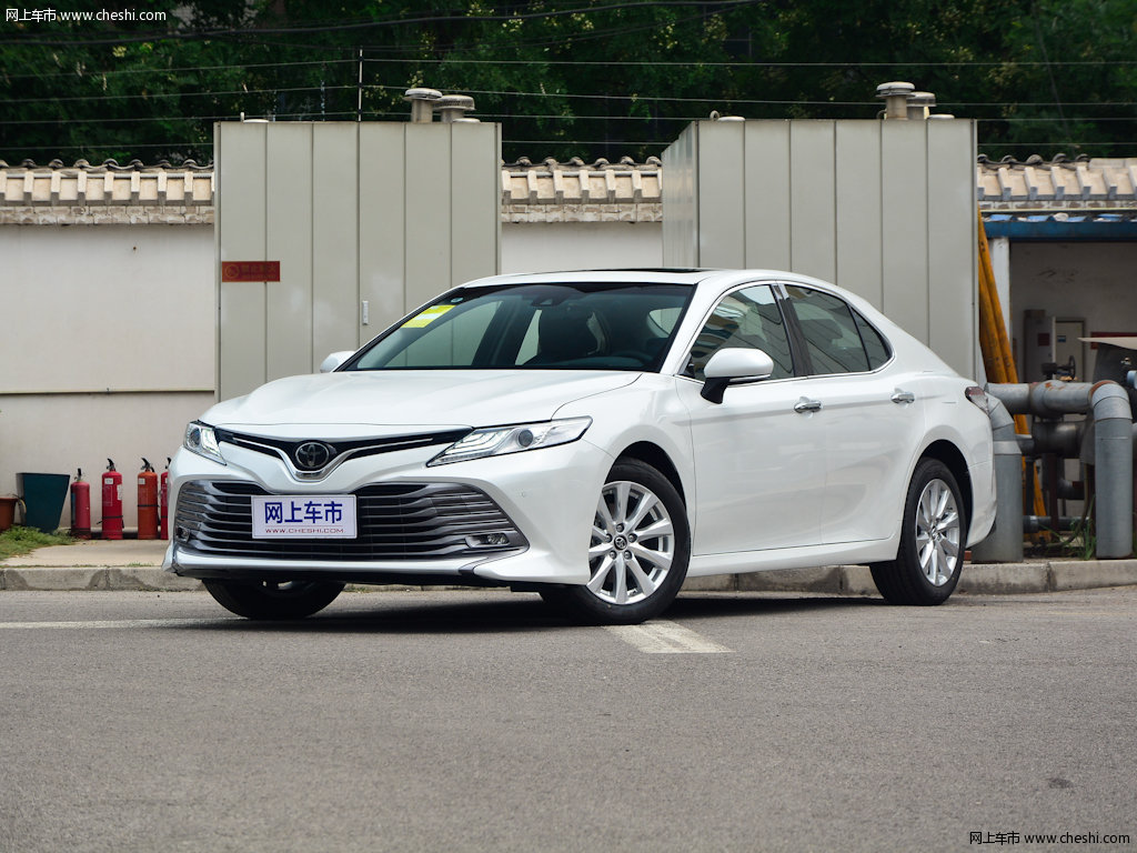 铂金珍珠白凯美瑞 2018款 2.