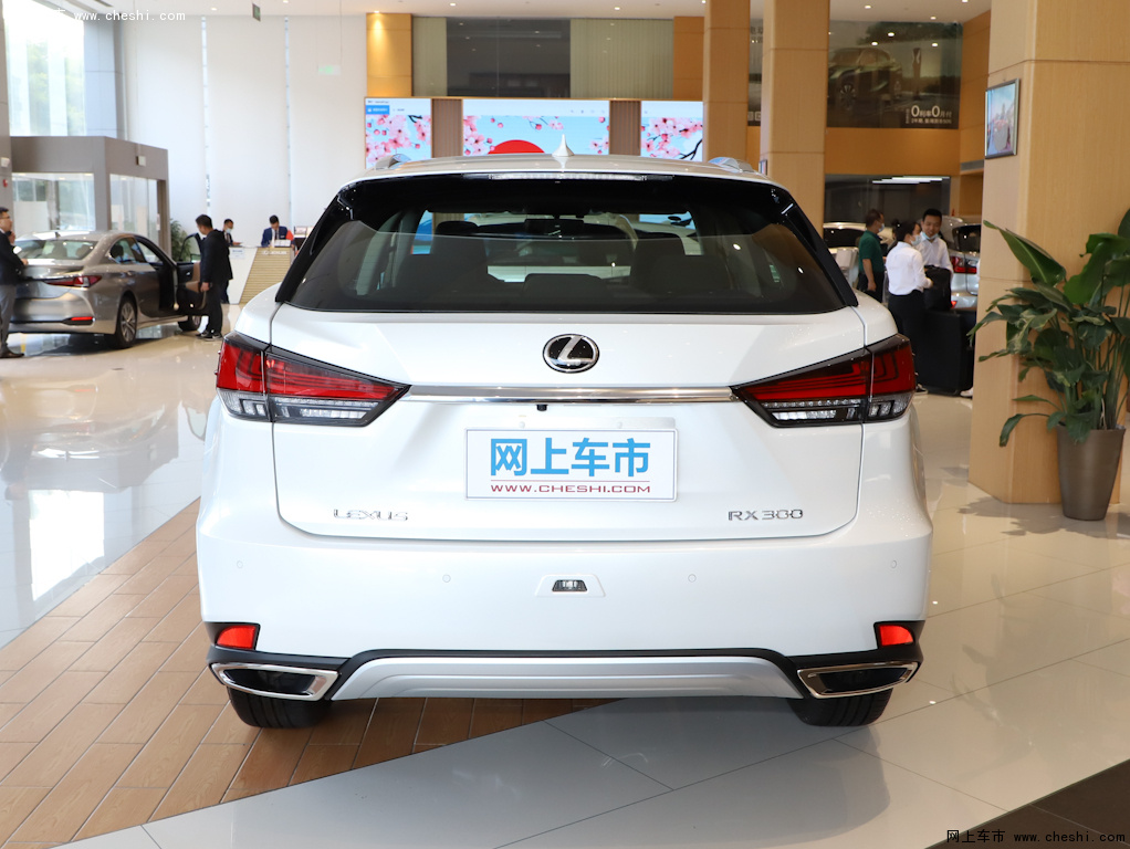 珍珠白色雷克萨斯rx 2020款 改款 300两驱精英版外观整体图片(6/8)
