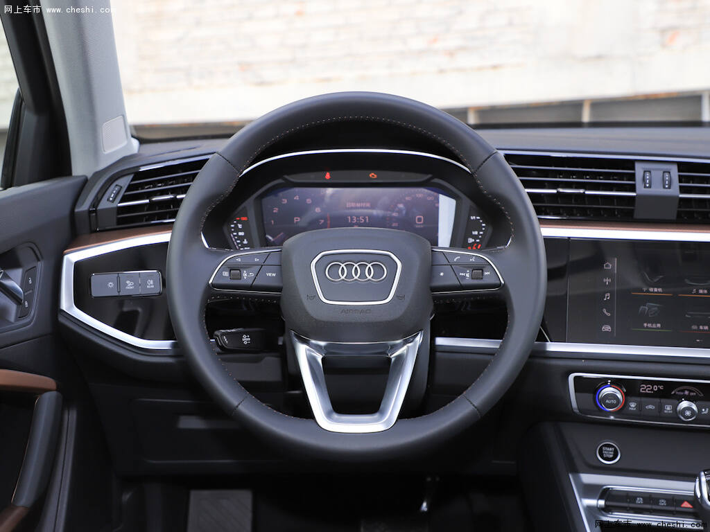 奥迪q3 2021款 35 tfsi时尚致雅型内饰中控图片(2/46)_网上车市