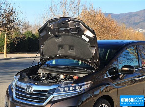 东风本田  2.4L 车辆发动机舱整体