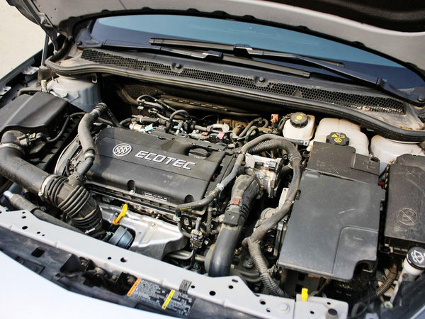 别克xt 1.6t 自动 发动机主体特写