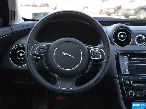 捷豹xjl 3.0 方向盘整体