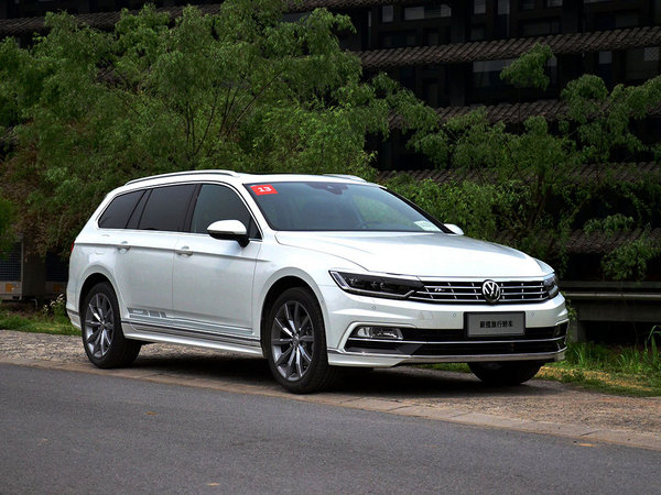 进口大众蔚揽优惠3万元 店内现车销售