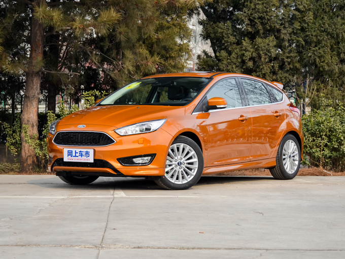 长安福特  两厢 ecoboost 180 左前正45度