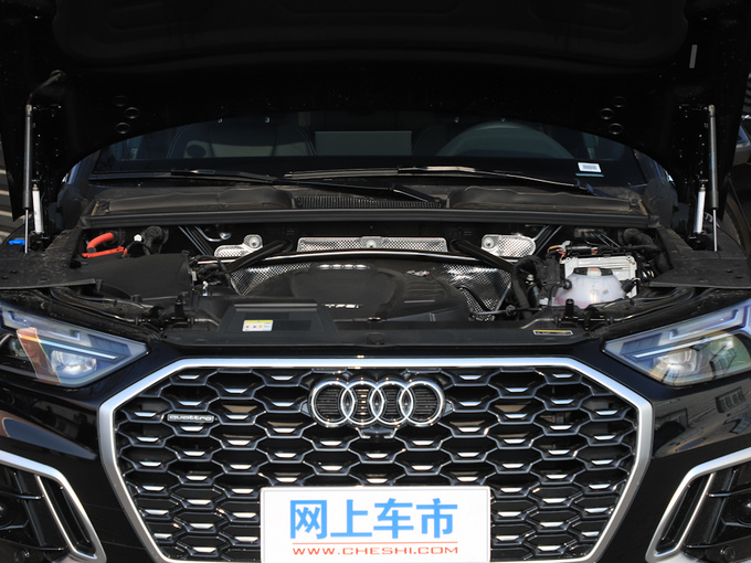 一汽奥迪 40 tfsi 发动机舱