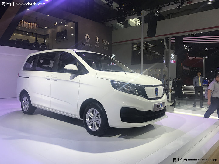 领坤EV