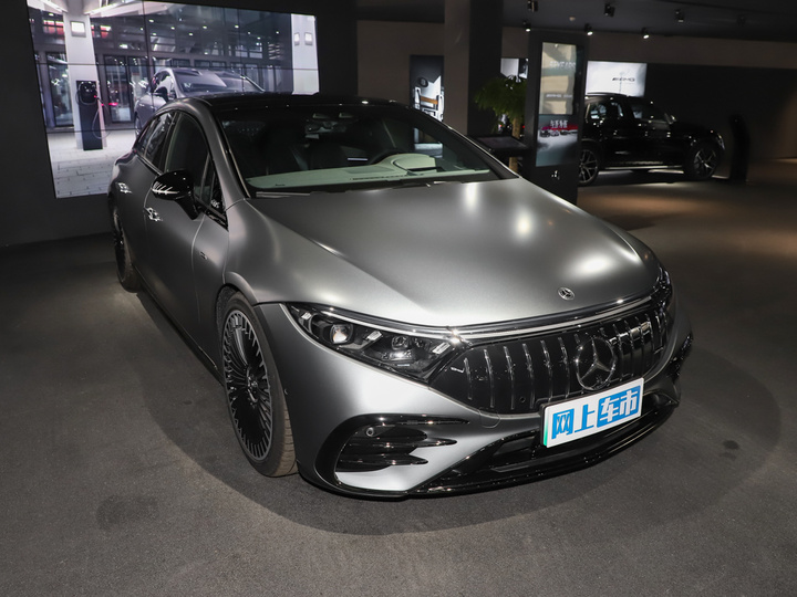 奔驰EQS AMG
