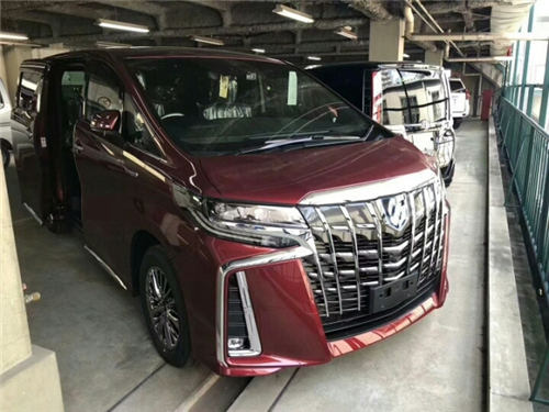 2018款丰田埃尔法商务车3.5L最新价 车展