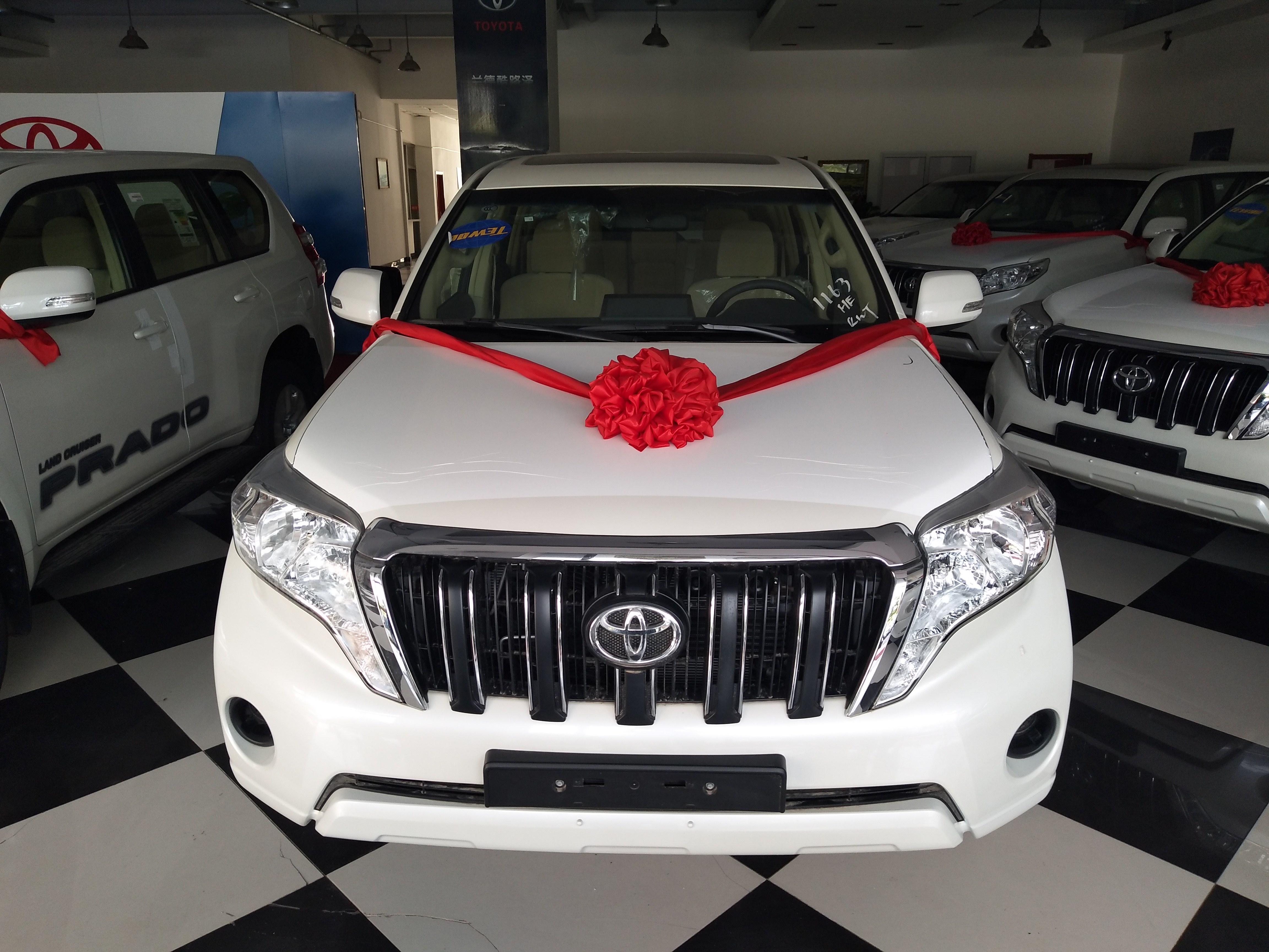 丰田霸道4000 天津润星国际贸易有限公司报价￥4800万左右 配置2气囊