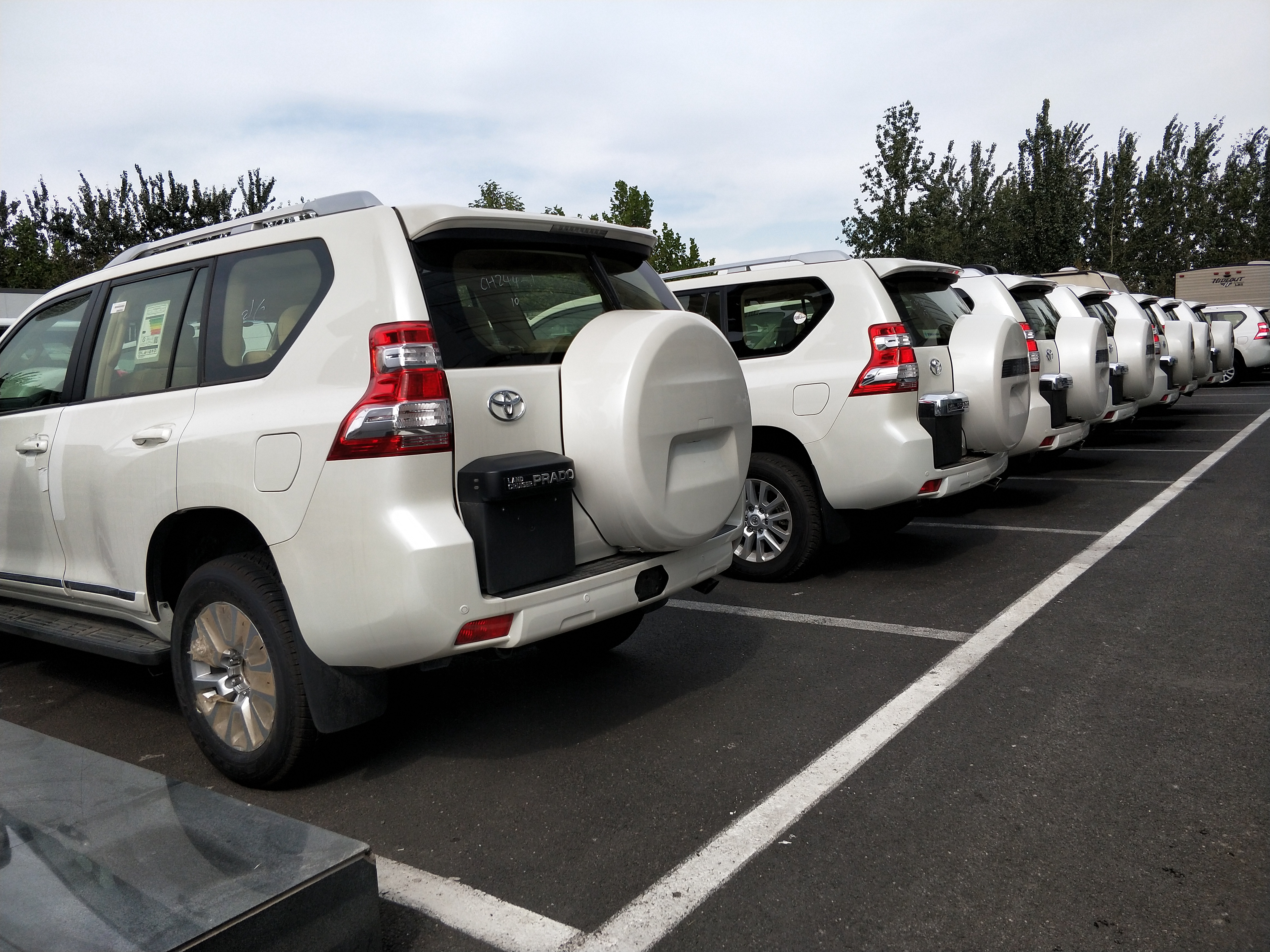 17款丰田霸道4000gxr 九气囊现车热卖中