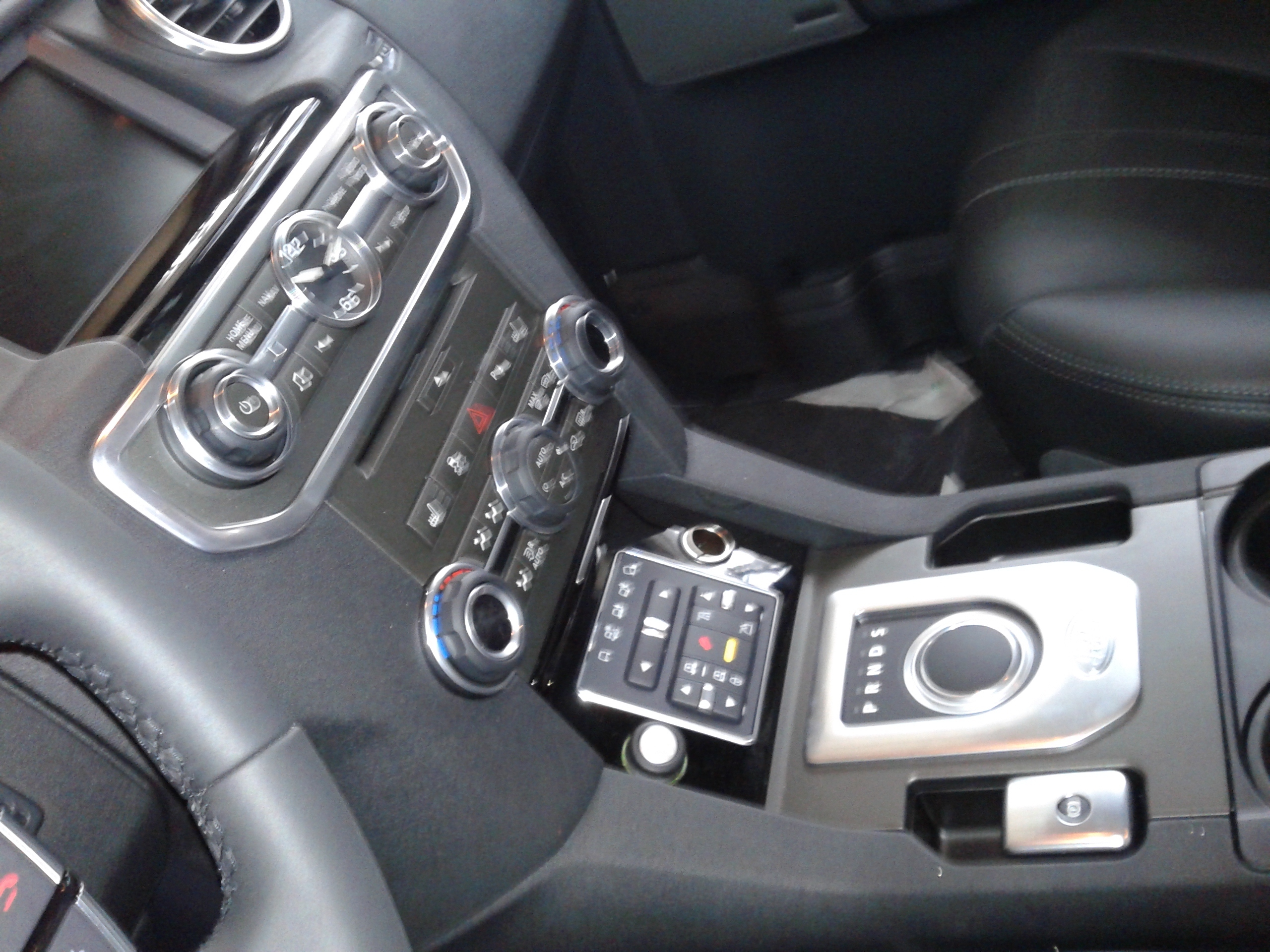 disco3引用了很多来自顶级rangerover的设计